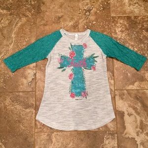 Southern Grace girl’s size 10-12 cross blouse
